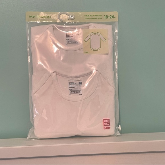 (NWT) UNIQLO NEWBORN CREW NECK LONG-SLEEVE BODYSUIT (SET OF 2) - Picture 2 of 2